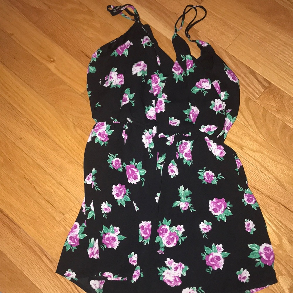 Romper - Picture 2 of 2